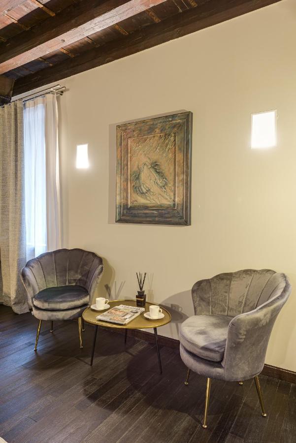 Palazzo Duomo Suites In Udine Center Luaran gambar