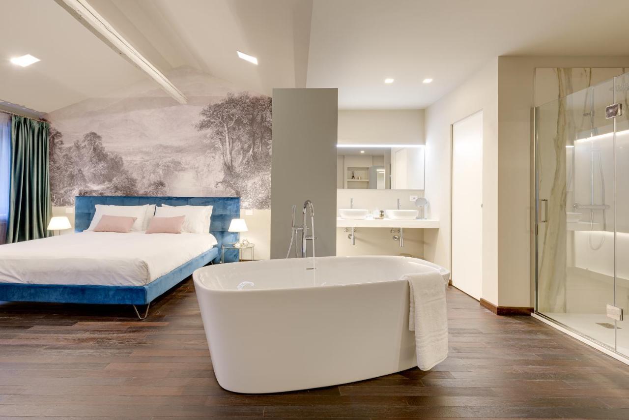 Palazzo Duomo Suites In Udine Center Luaran gambar